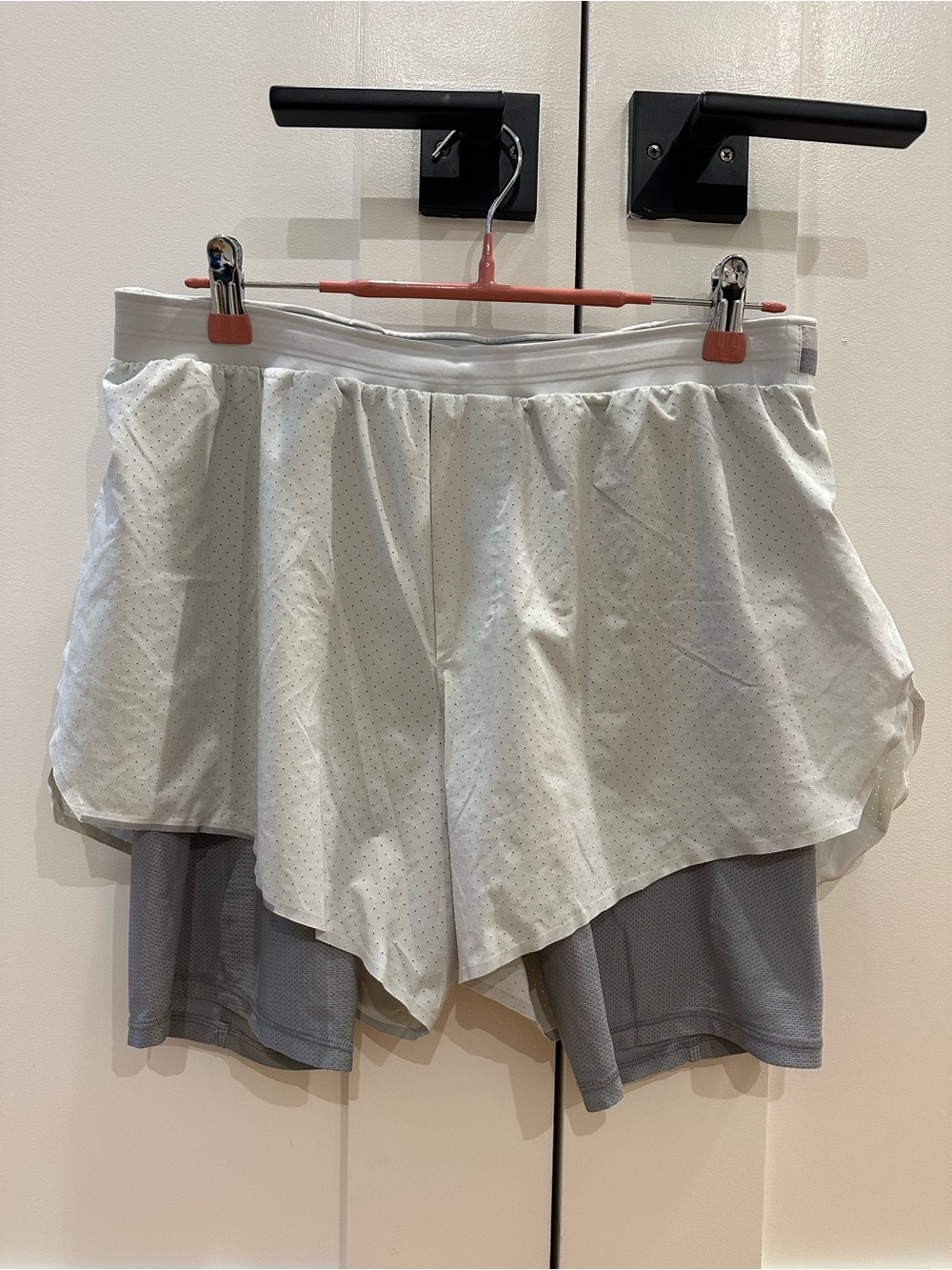Men’s Lululemon 2-in-1 Running Shorts Size Medium